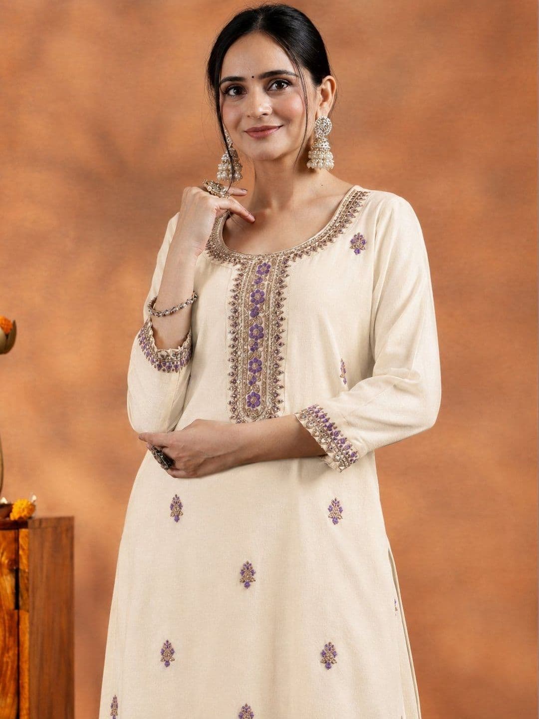 rarethread Women Ethnic Motifs Embroidered Thread Work Kurta thumbnail 3