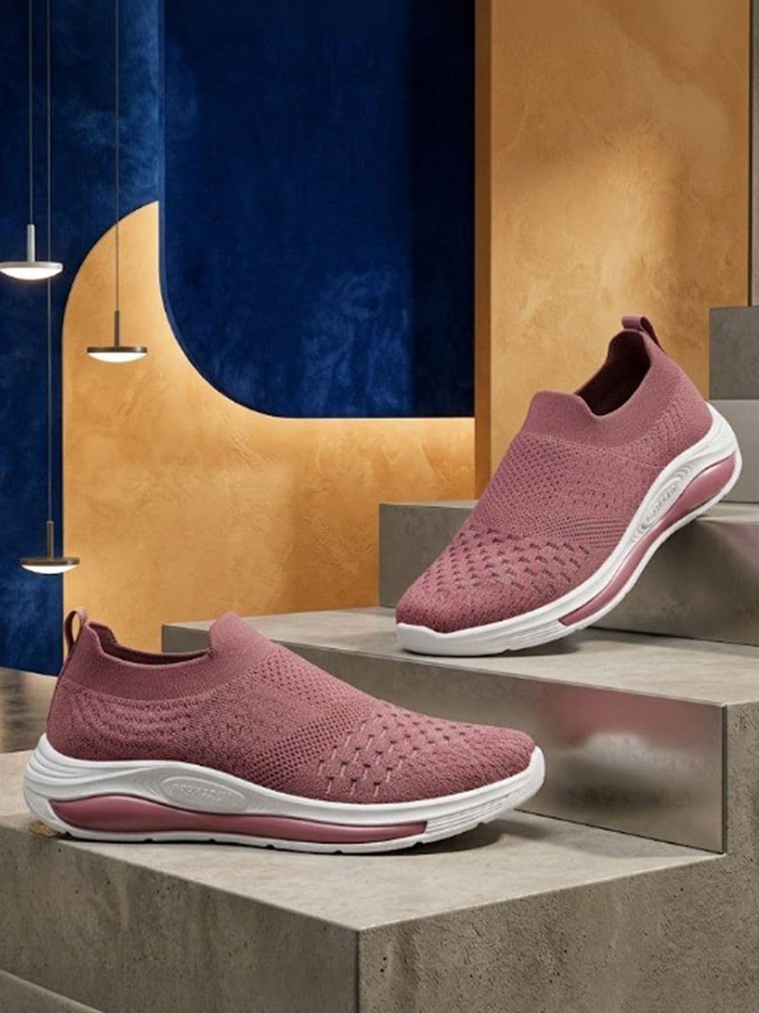 WILD LEOPARD Women Mesh Training or Gym Non-Marking Shoes - view 1