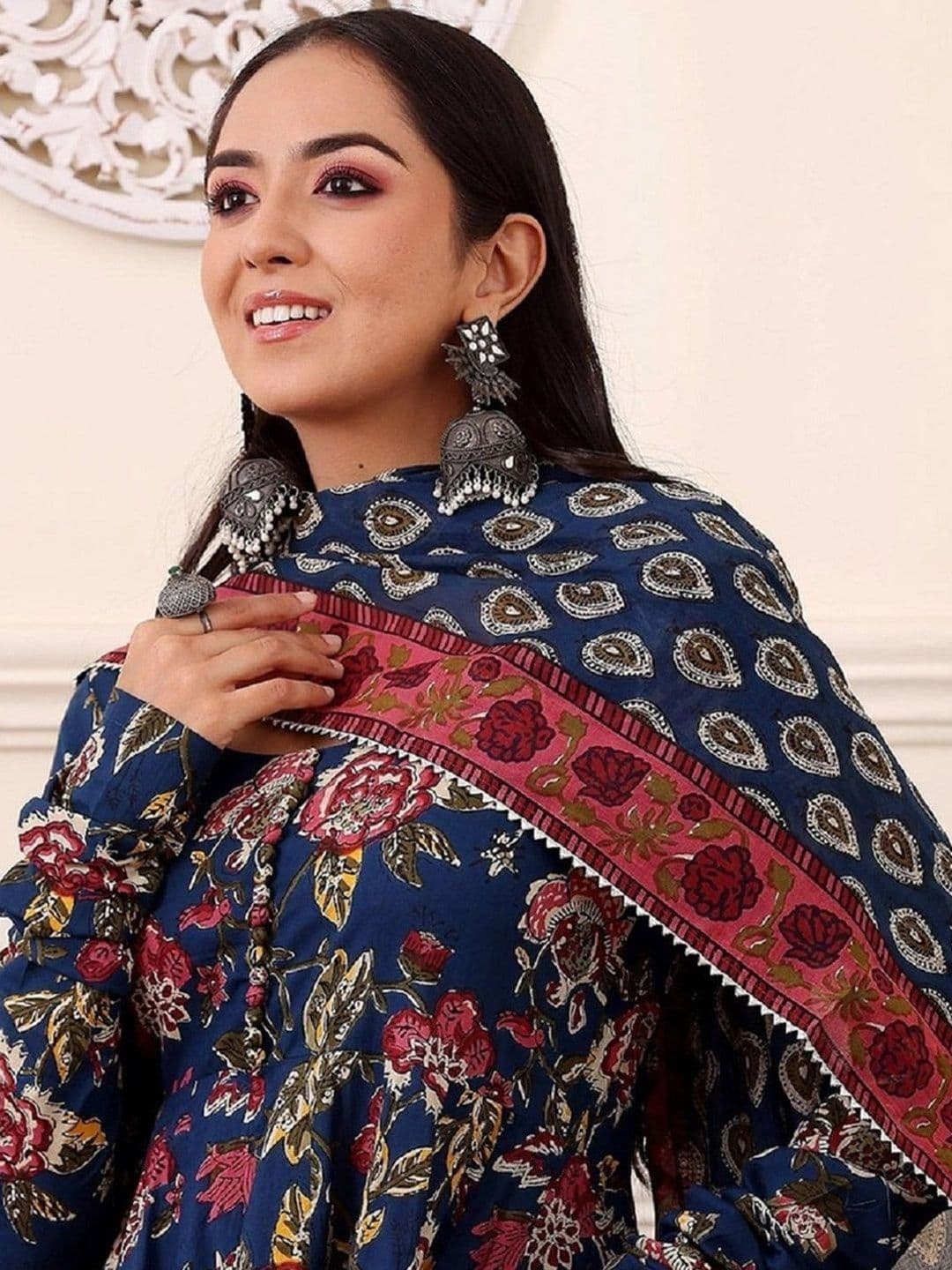 HERE&NOW Women Floral Printed Empire Kurta with Palazzos & With Dupatta thumbnail 6