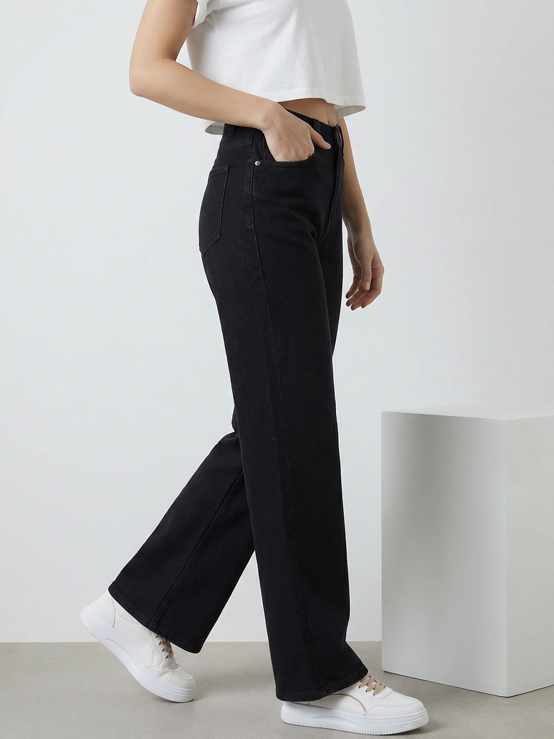 Mast & Harbour Women Relaxed Fit Stretchable Jeans - view 1