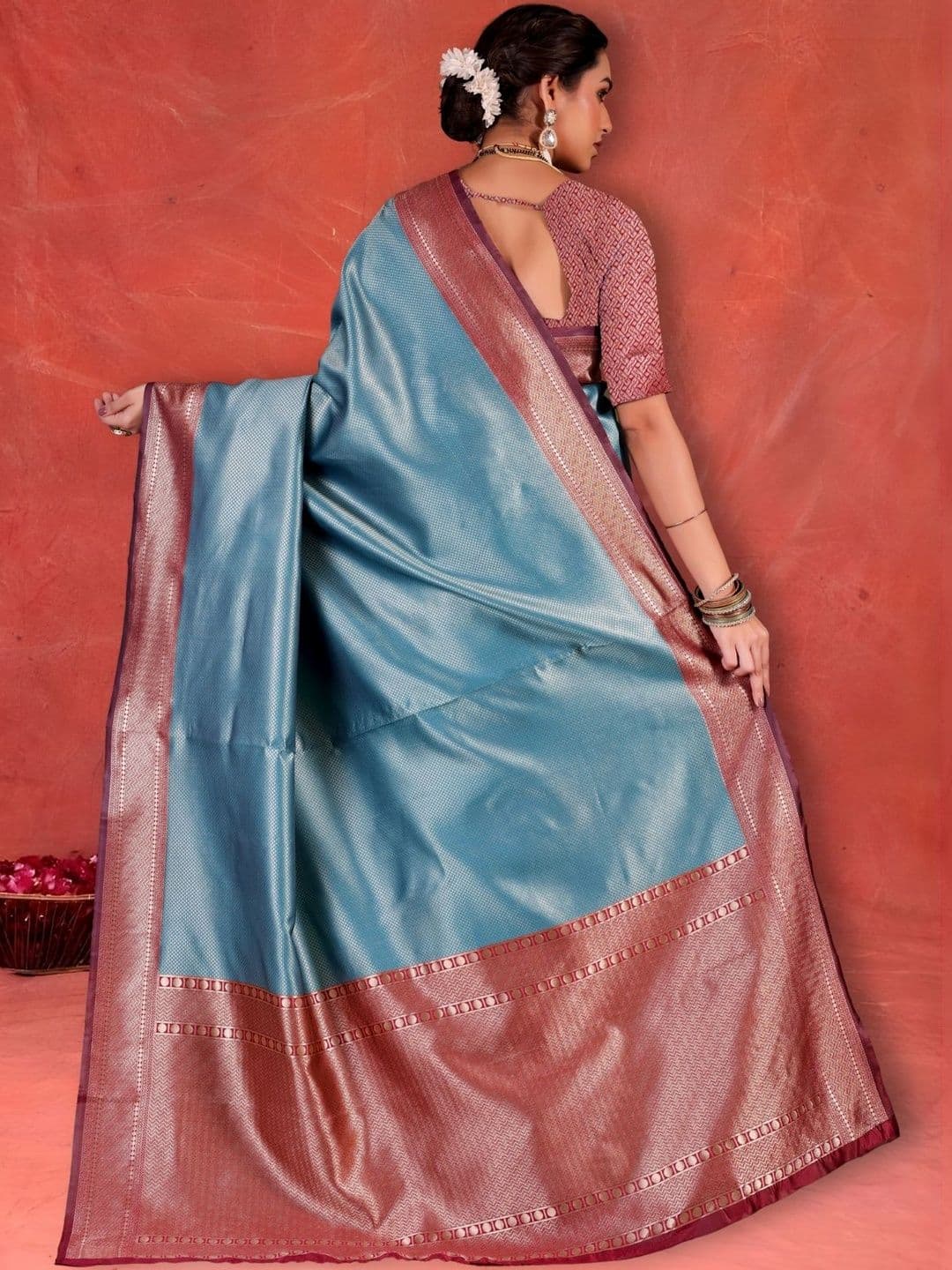 Sangria Blue Woven Design Zari Banarasi Saree With Unstitched Blouse thumbnail 4