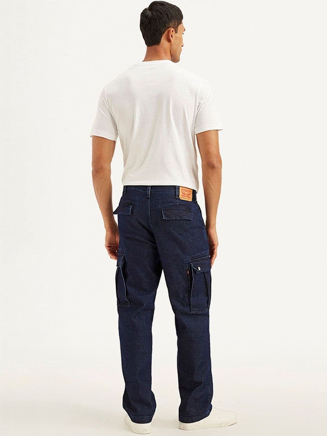 Levis Men Classic Regular Fit Mid-Rise Light Fade Stretchable Jeans thumbnail 6