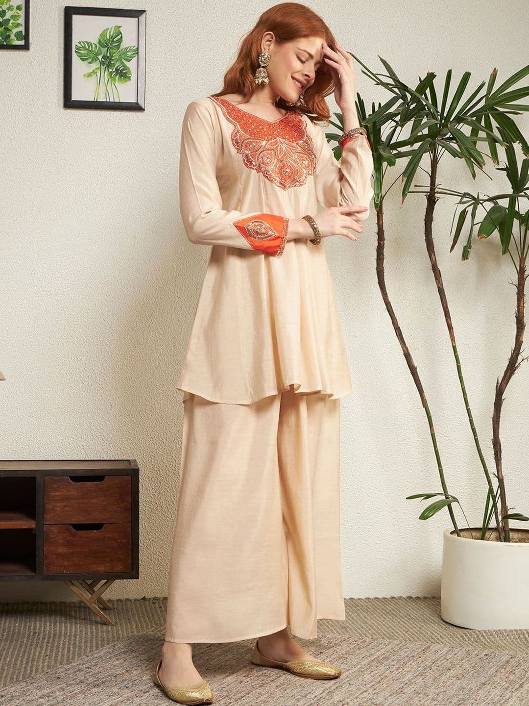 Honky Tonky Women Embroidered Regular Thread Work Kurta with Palazzos & With Dupatta thumbnail 4