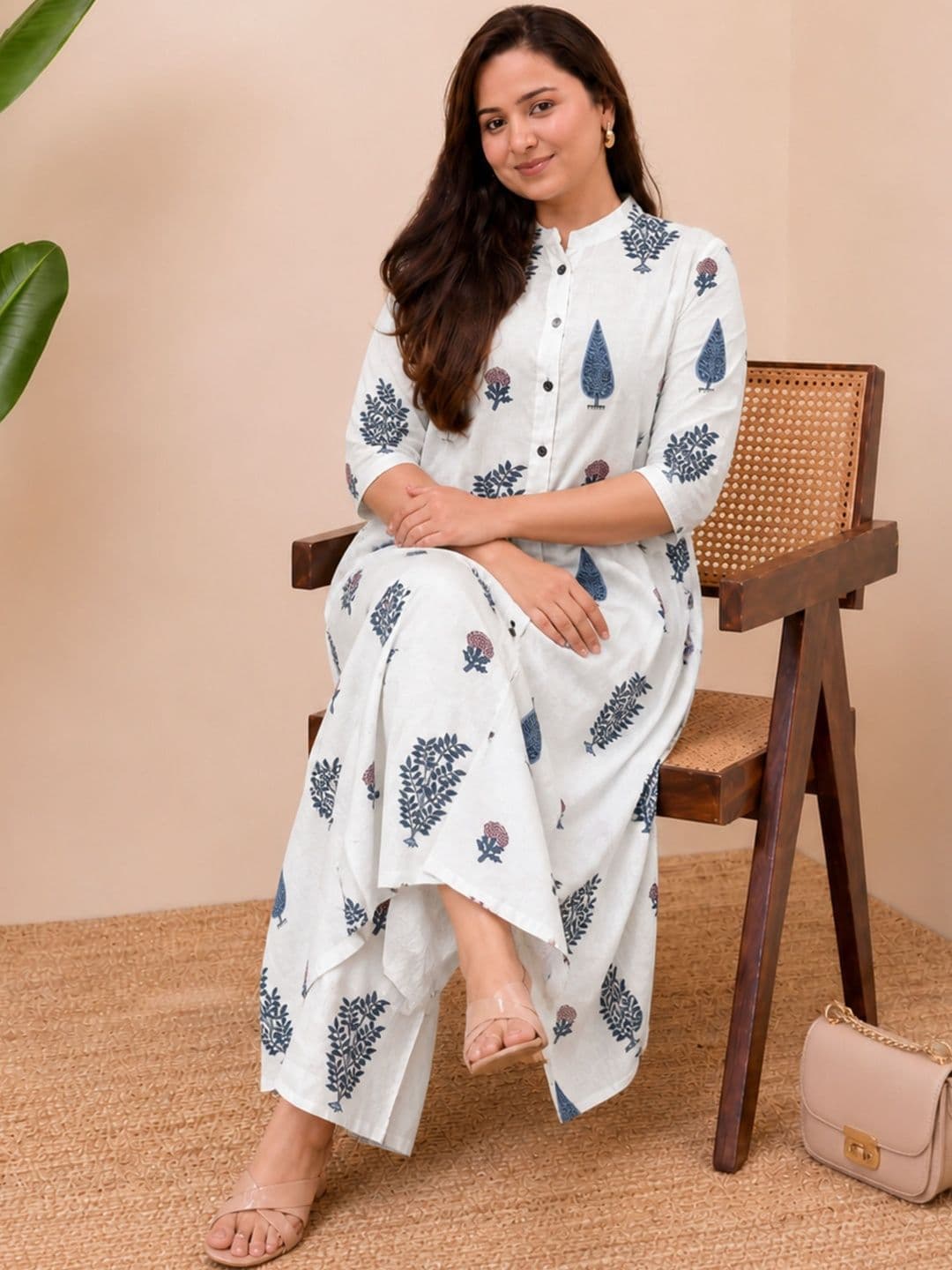 Klere Women Ethnic Motifs Printed Regular Kurta with Palazzos thumbnail 3