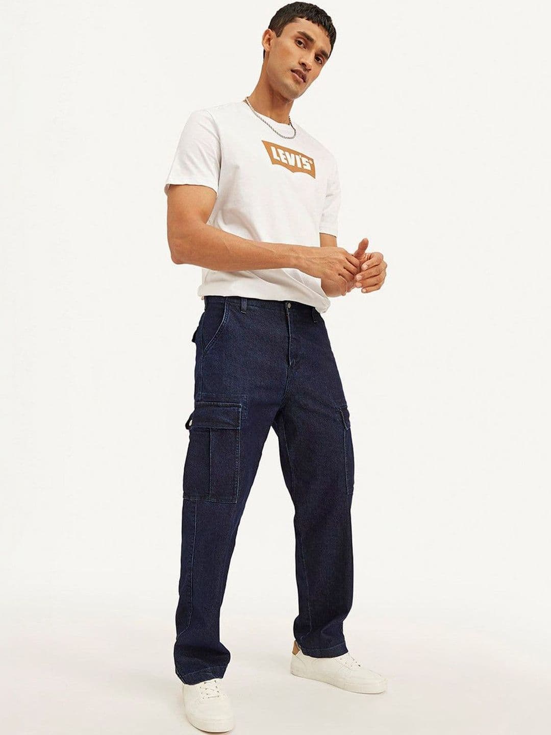 Levis Men Classic Regular Fit Mid-Rise Light Fade Stretchable Jeans thumbnail 3
