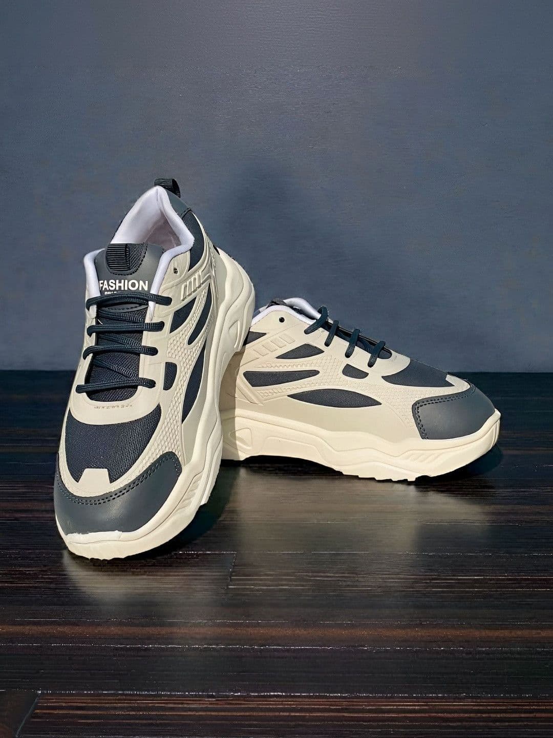 The Roadster Lifestyle Co Walking Non-Marking Sports Shoes thumbnail 4