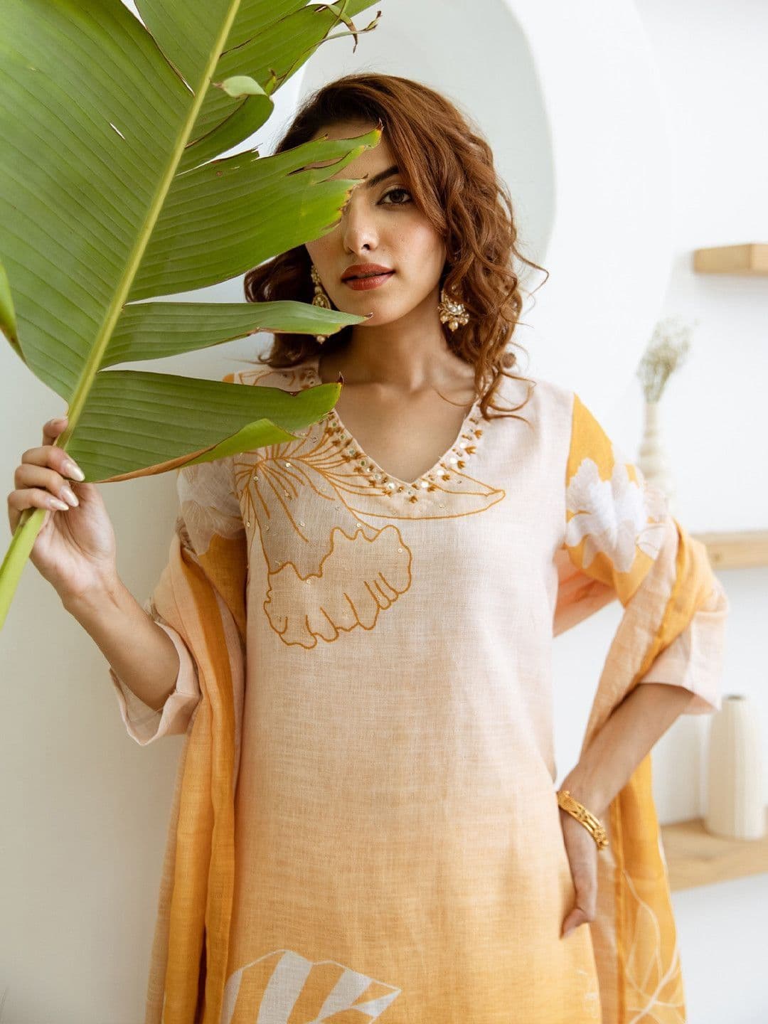 FILO HEVIS Floral Printed V-Neck Linen Kurta With Palazzo & Dupatta thumbnail 2
