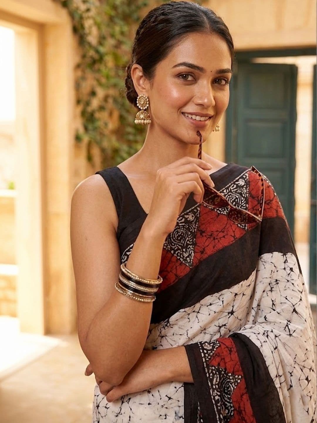 Sangria Printed Block Print Sarees thumbnail 2