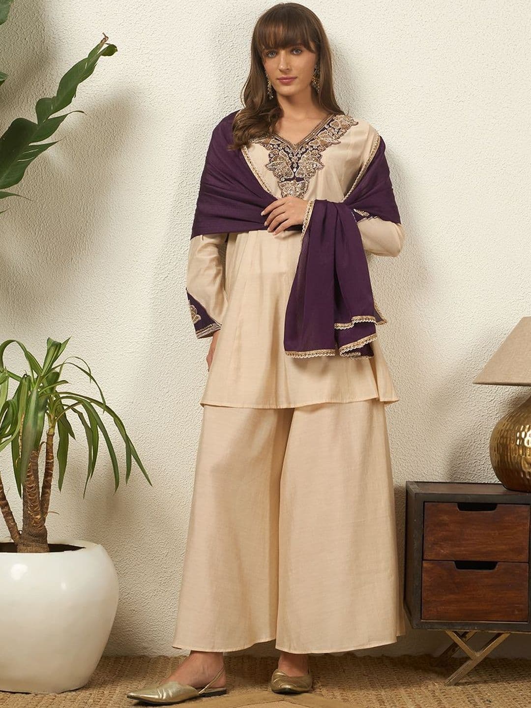 Honky Tonky Women Ethnic Motifs Embroidered Regular Thread Work Kurti with Palazzos & With Dupatta thumbnail 2
