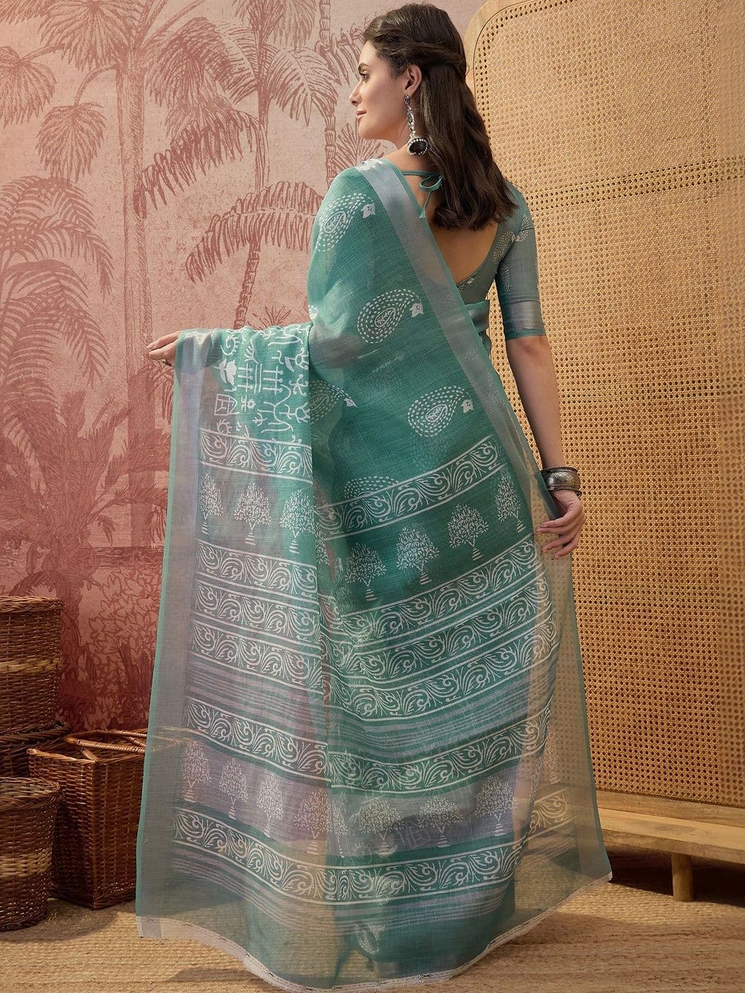Sangria Digital Printed Linen Saree With Blouse Piece thumbnail 3