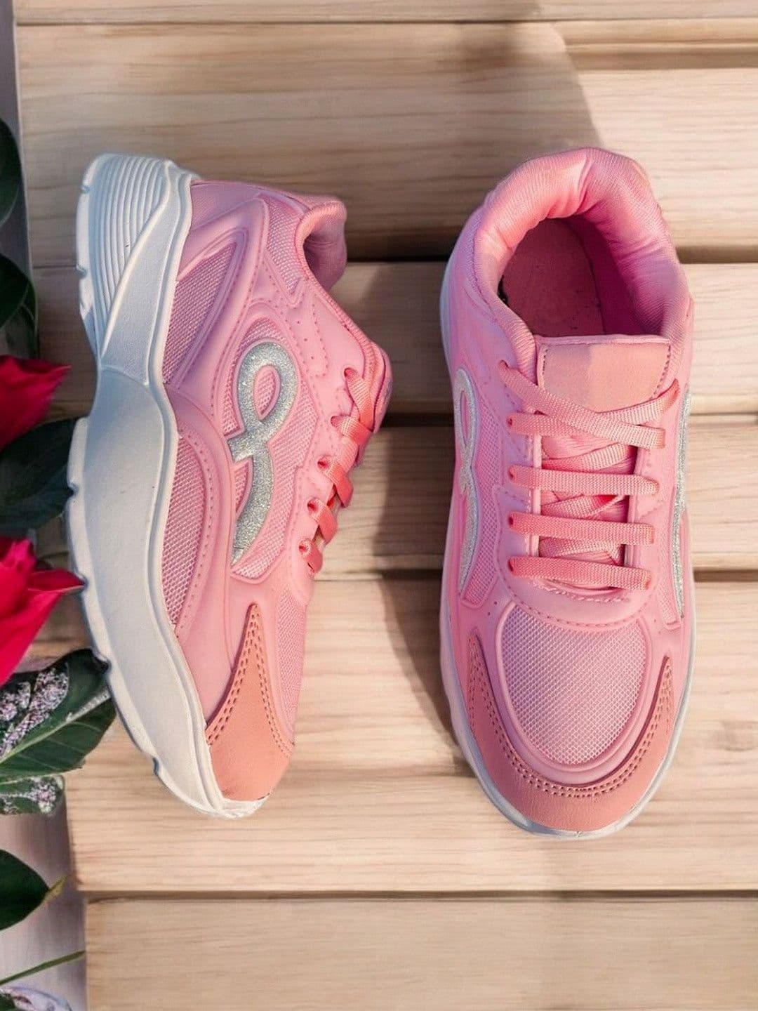 The Roadster Lifestyle Co Walking Non-Marking Sports Shoes thumbnail 2