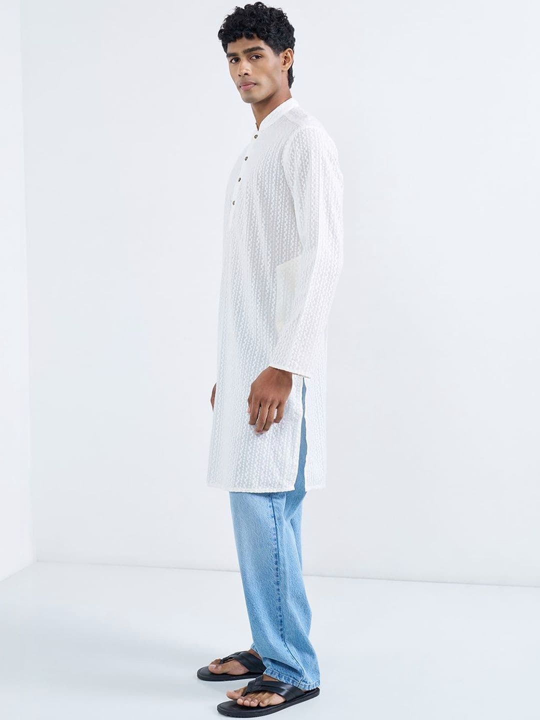 indus route by Pantaloons Men Ethnic Motifs Embroidered Chikankari Kurta thumbnail 4