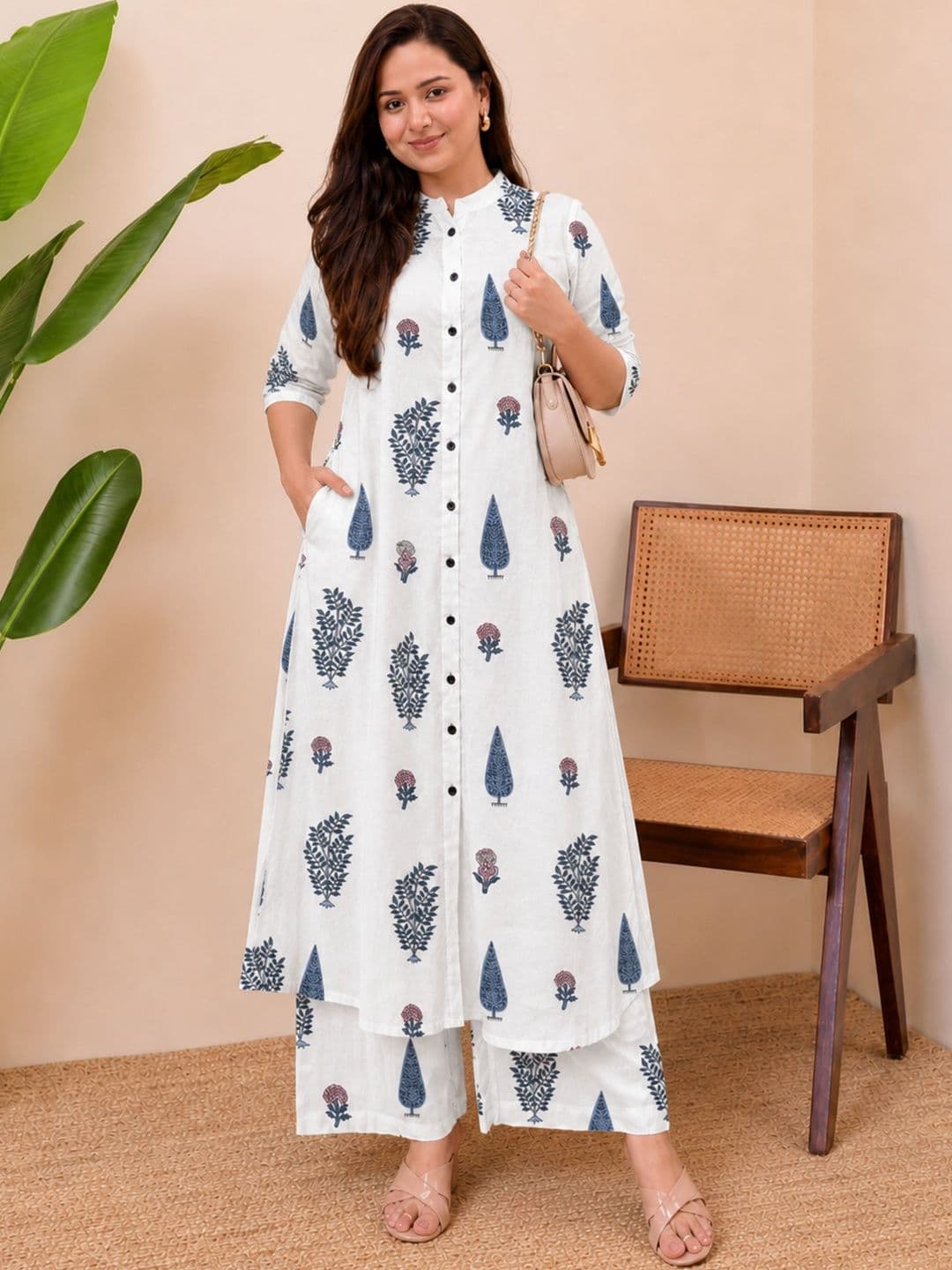 Klere Women Ethnic Motifs Printed Regular Kurta with Palazzos thumbnail 6