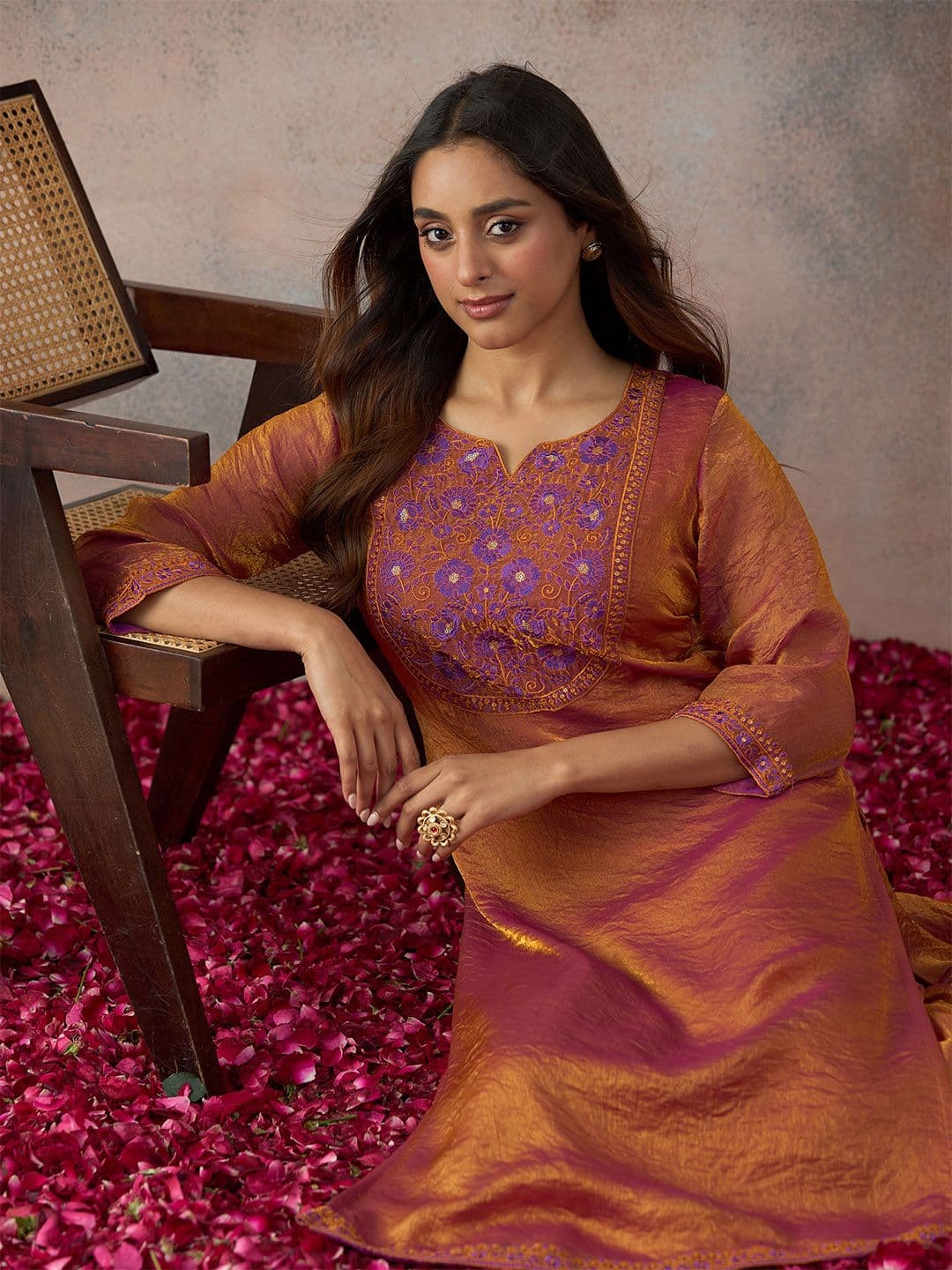 Anouk Mirage Women Ethnic Motifs Embroidered Regular Thread Work Kurta with Trousers - view 1