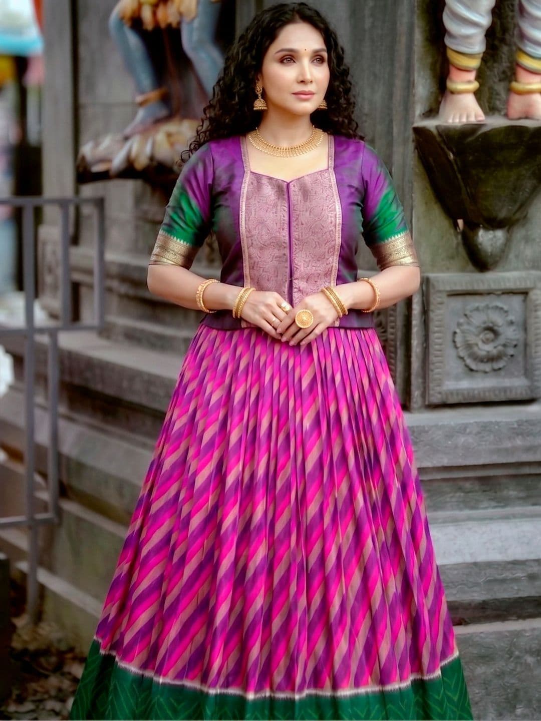 LOOKNBOOK ART Tasar Silk Leheriya Print Lehenga Choli with Rich Zari Weaving Work thumbnail 4