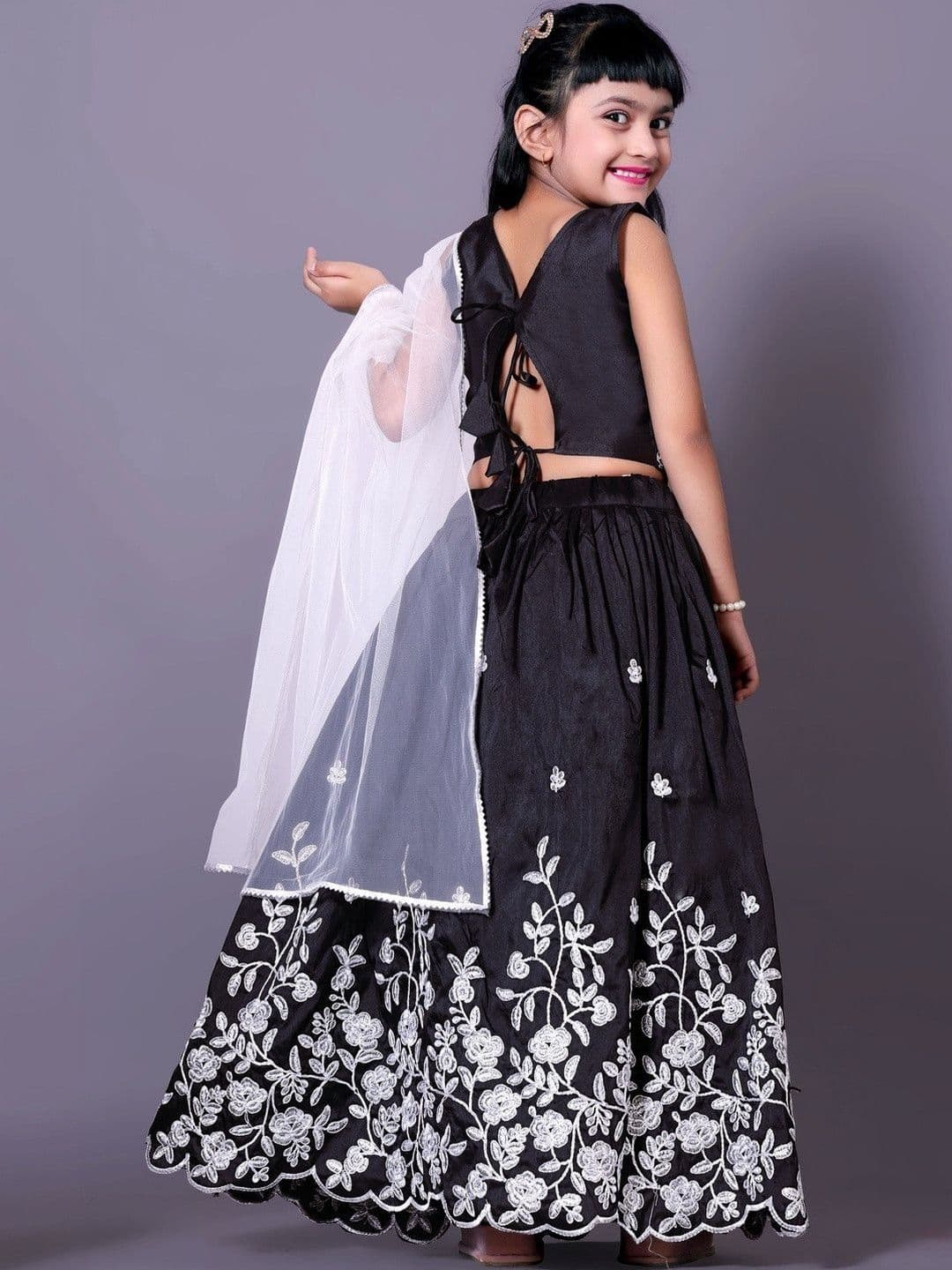 RJ ONLINE Girls Embroidered Thread Work Tie and Dye Ready to Wear Lehenga & Blouse With Dupatta thumbnail 2