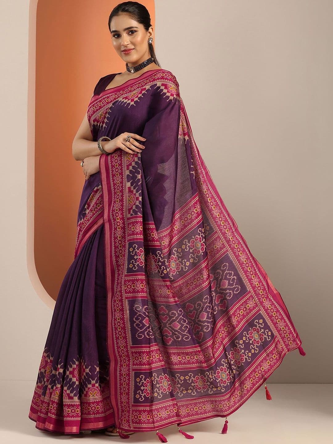 Libas Purple Solid Cotton Blend Saree With Unstitched Blouse Piece thumbnail 2