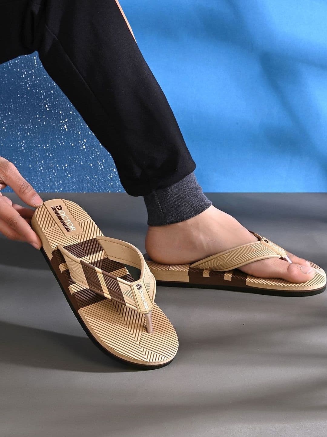 DOCTOR FEEL SOFT Men Striped Thong Flip-Flops thumbnail 2
