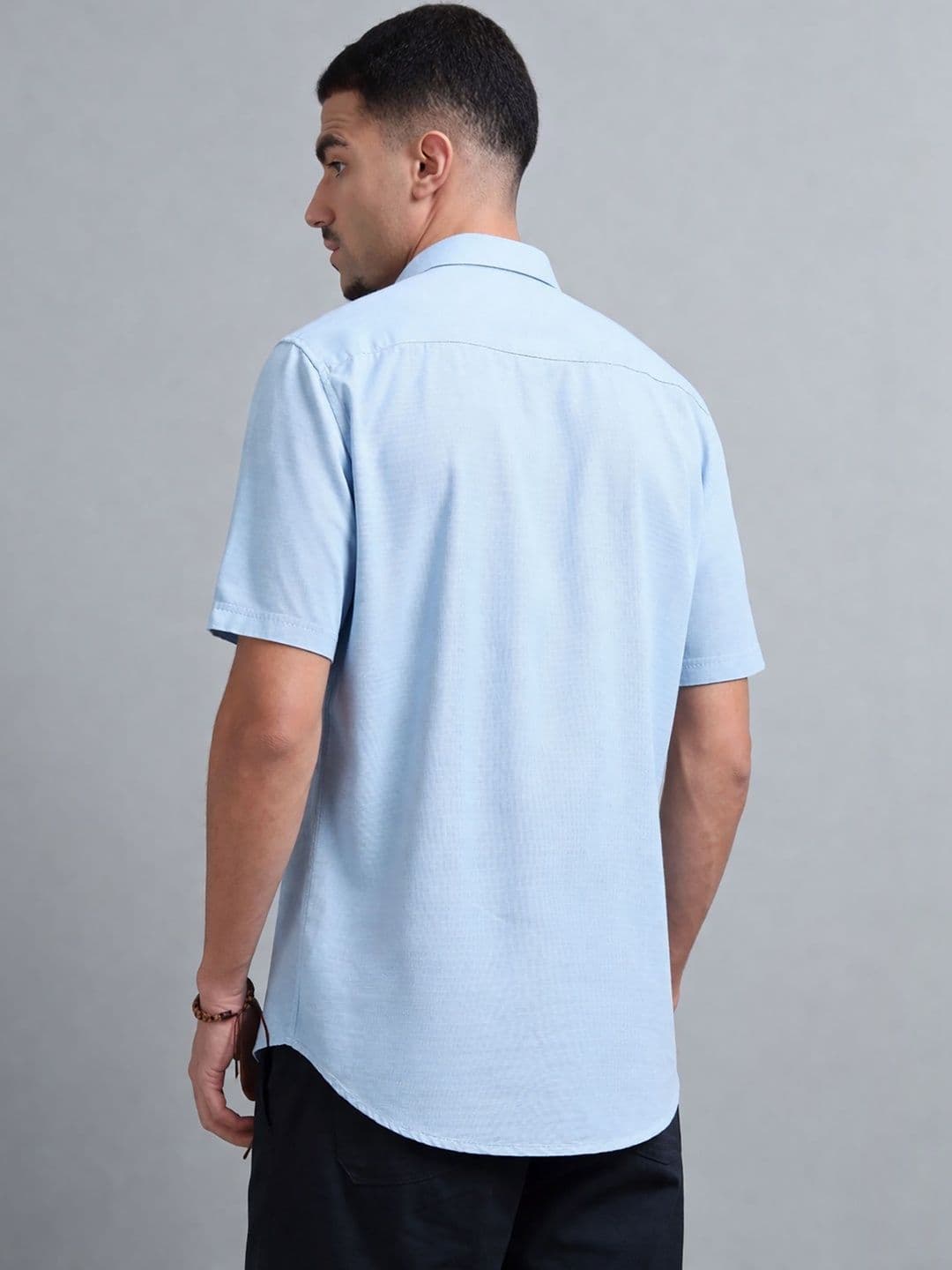 U.S. PITCHERS Men's Regular Fit Casual Shirt with Curved Hem thumbnail 2