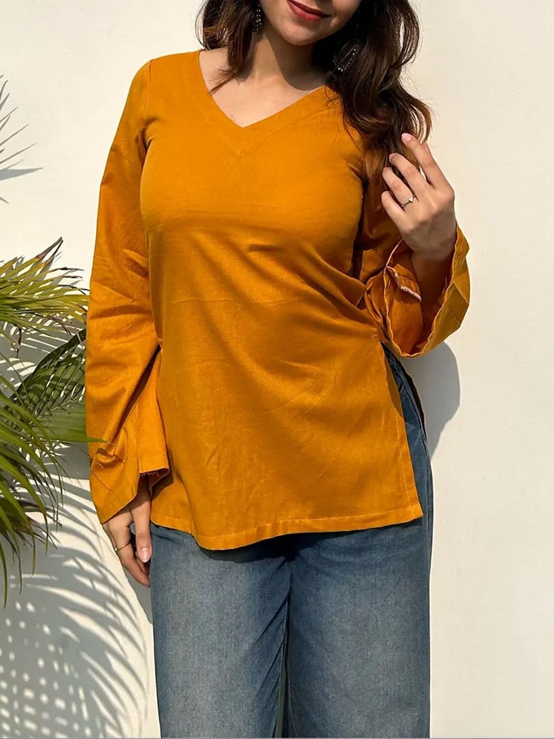 Light Daisy Women Cotton V-Neck Bell Sleeves Solid Kurta thumbnail 5