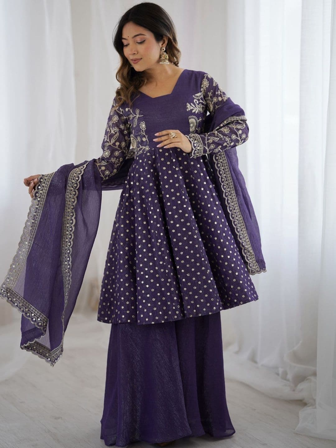 MARUTI VASTRAM Women Ethnic Motifs Printed Empire Thread Work Pure Silk Kurta with Sharara & With Dupatta thumbnail 5
