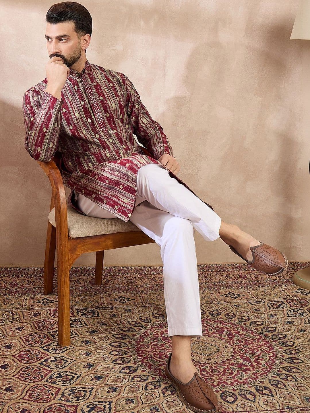 House of Pataudi Printed Mandarin Collar Knee Length Straight Kurta thumbnail 2