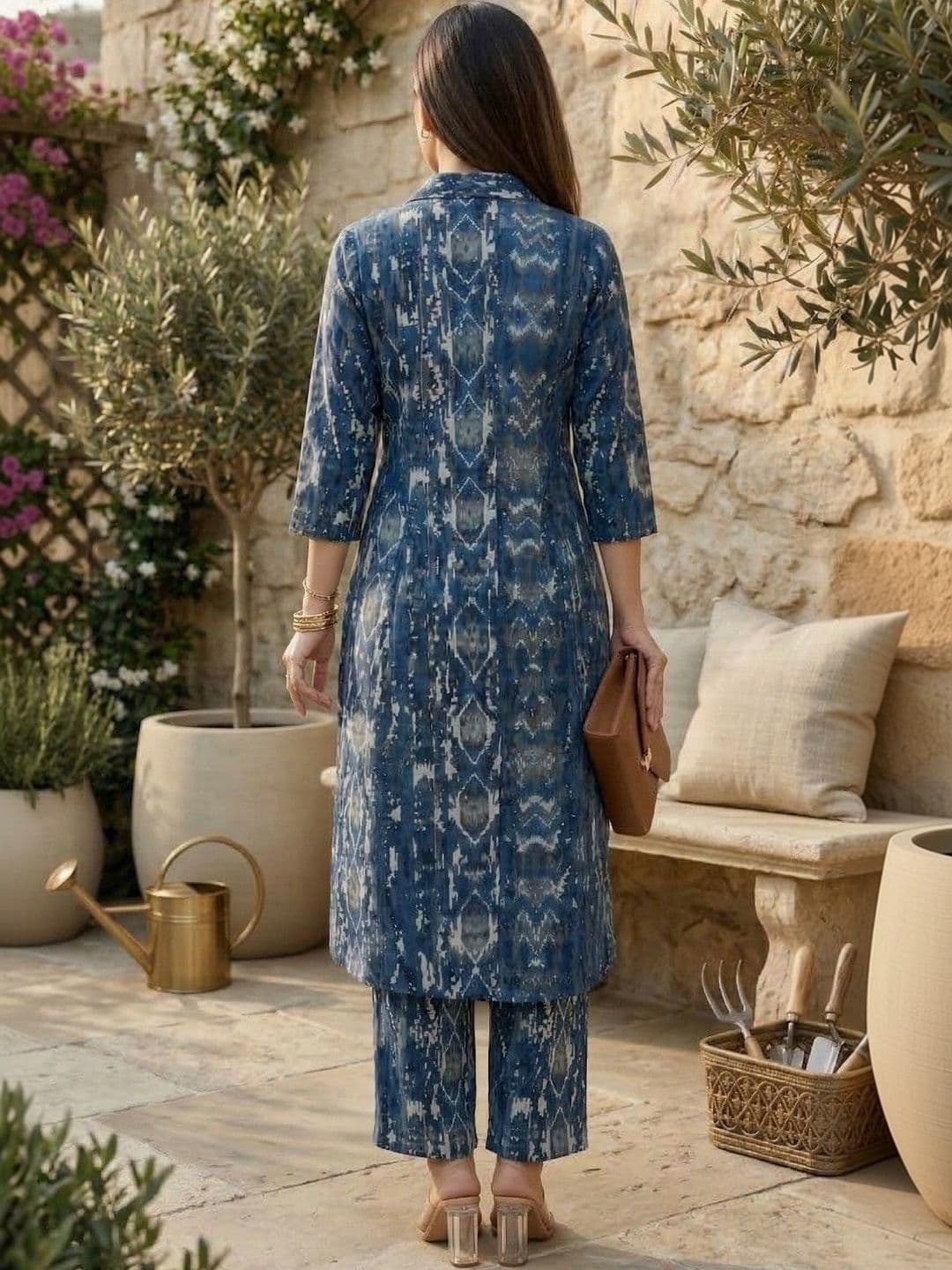 Demirner Women Ethnic Motifs Printed Regular Pure Cotton Kurta with Trousers thumbnail 6