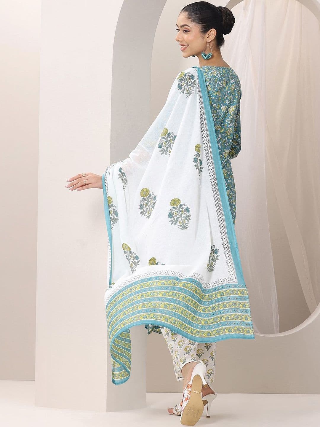 Libas Women Floral Printed Regular Kurta with Trousers & With Dupatta thumbnail 5