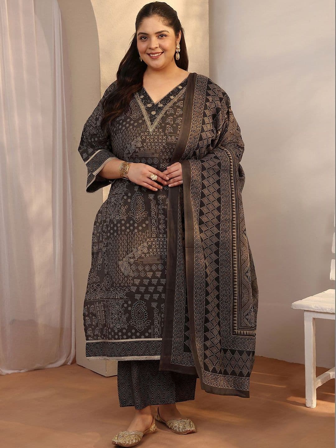 EXTRA LOVE BY LIBAS Plus Size Women Ethnic Motifs Printed Kurta with Trousers & Dupatta - view 1