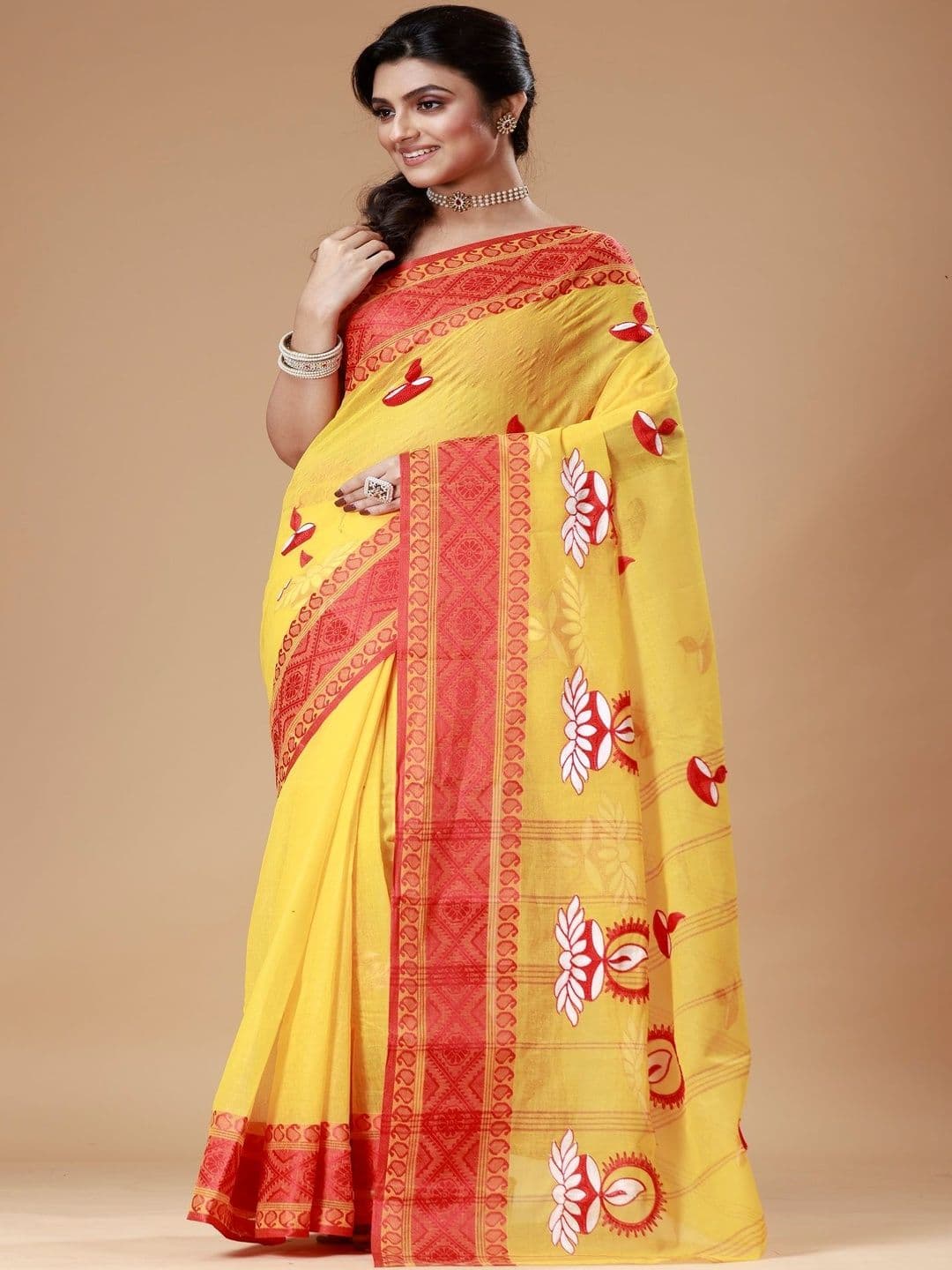 Kanokanjali Ethnic Motifs Embroidered Pure Cotton Handloom Jamdani Saree thumbnail 2