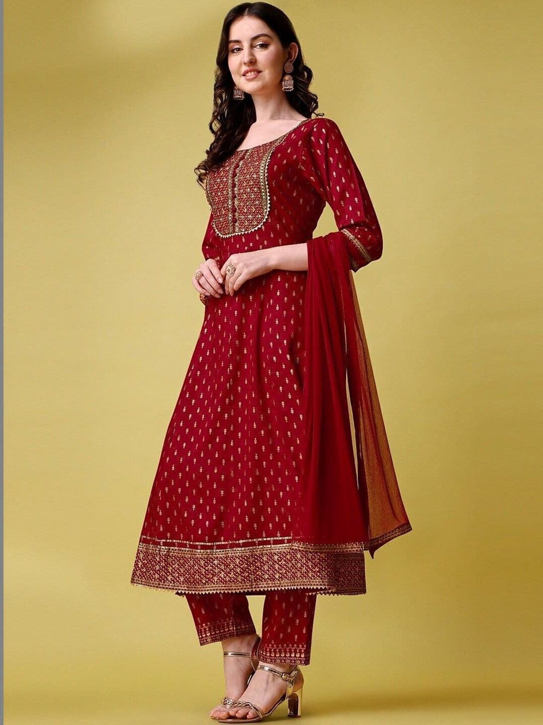 QUEENSFAB Women Ethnic Motifs Printed Tiered Thread Work Kurta with Trousers & With Dupatta thumbnail 3