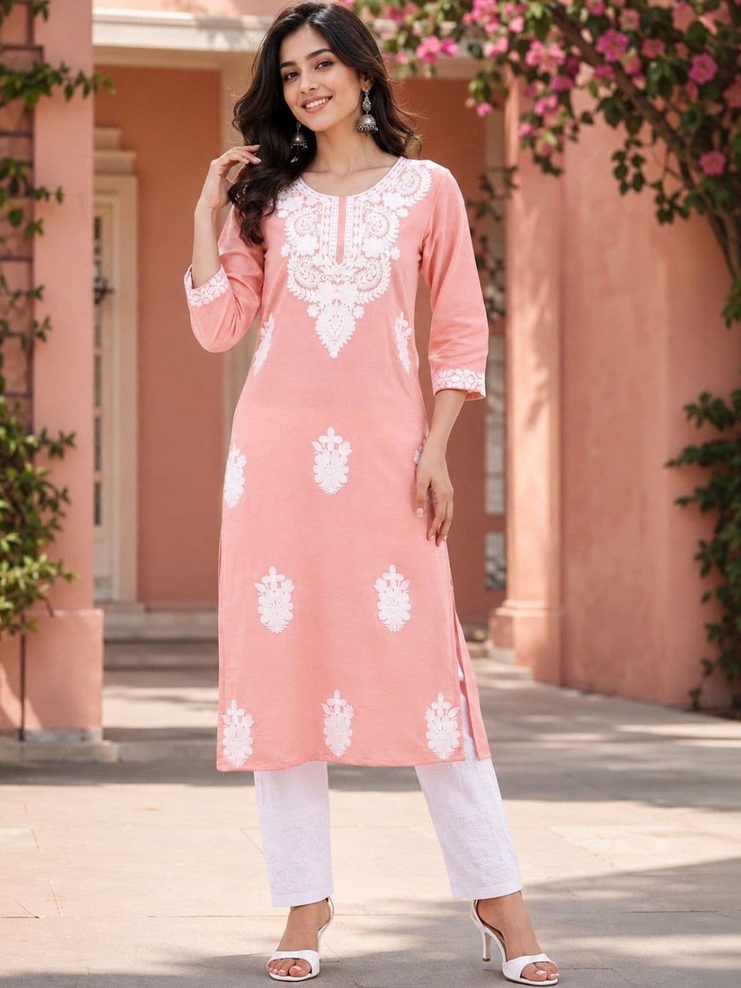 LUSIVA Women Floral Embroidered Chikankari Kurta - view 1