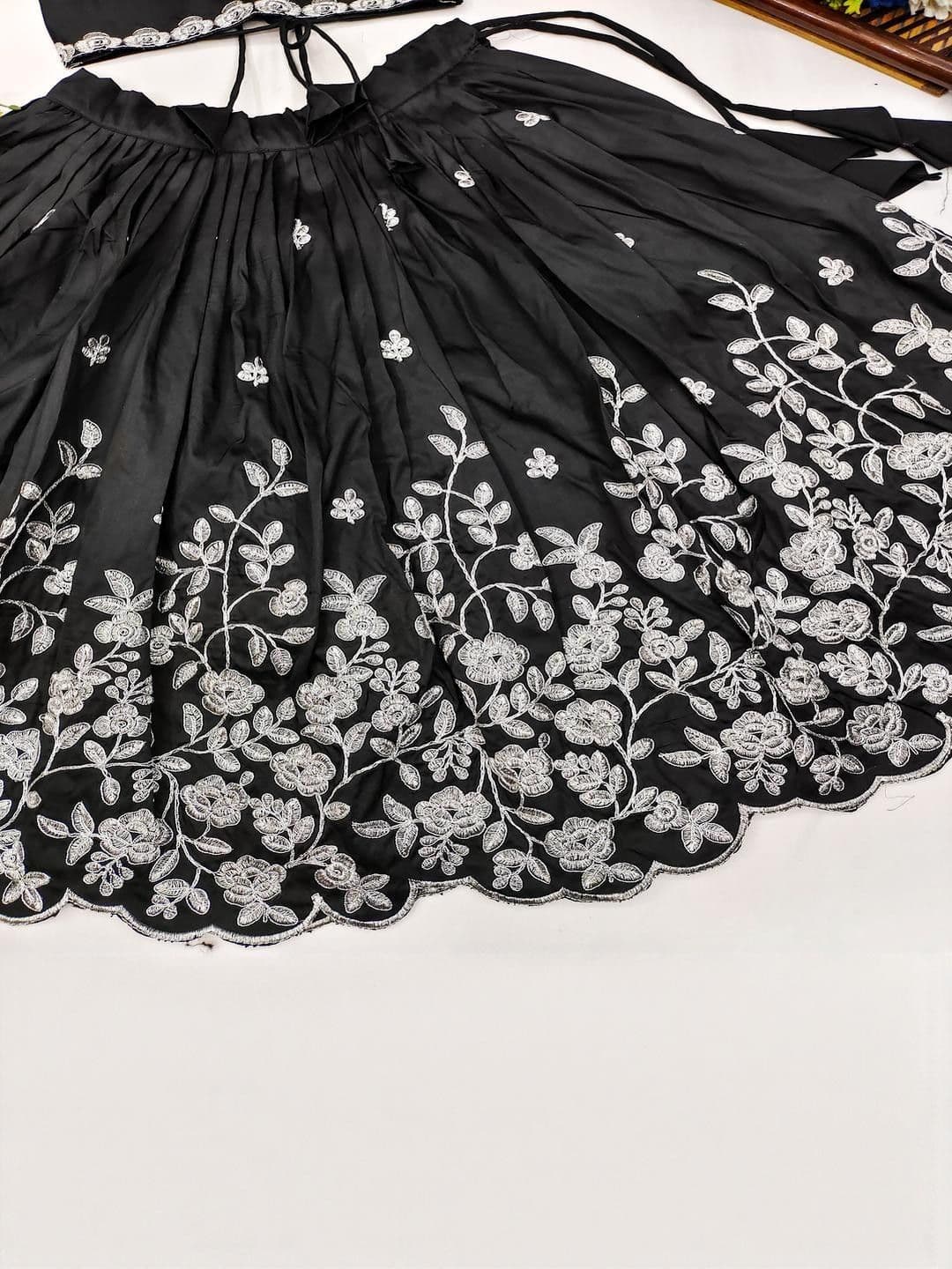 RJ ONLINE Embellished Silk Lehenga Choli thumbnail 2
