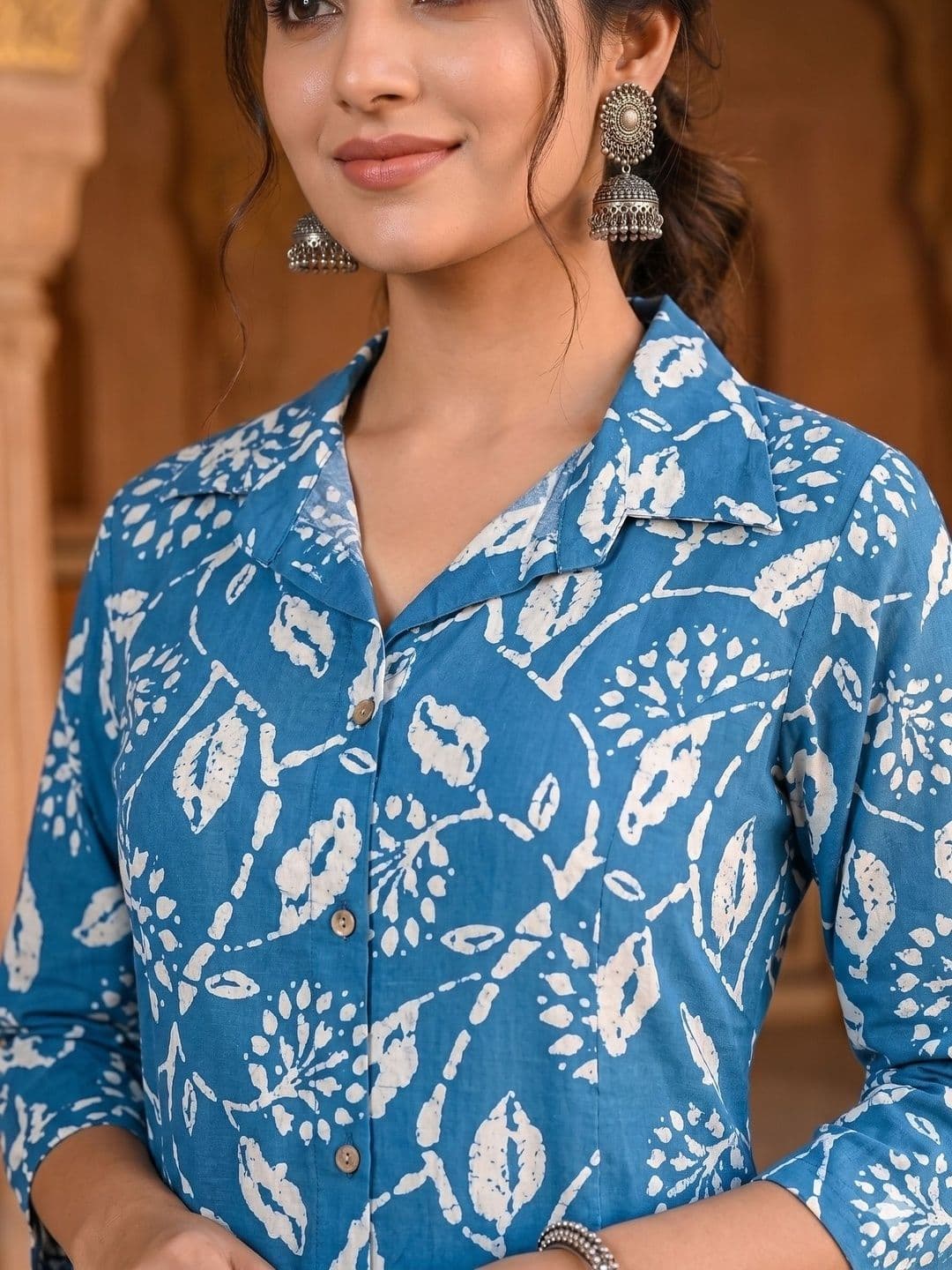 Bunkari Women Floral Printed Regular Pure Cotton Kurta with Palazzos thumbnail 5