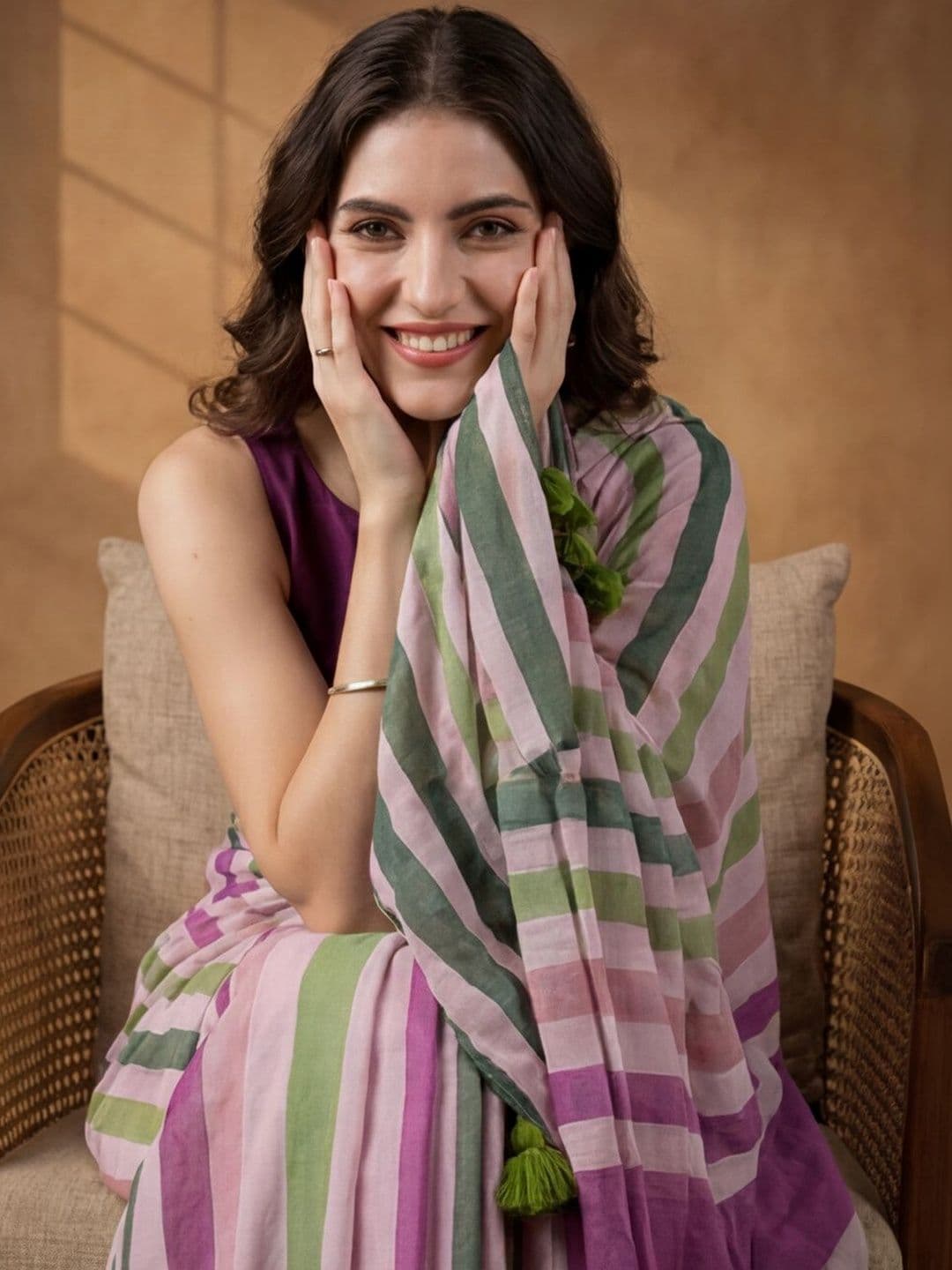Jaipur Kurti Striped Pure Linen Saree thumbnail 6