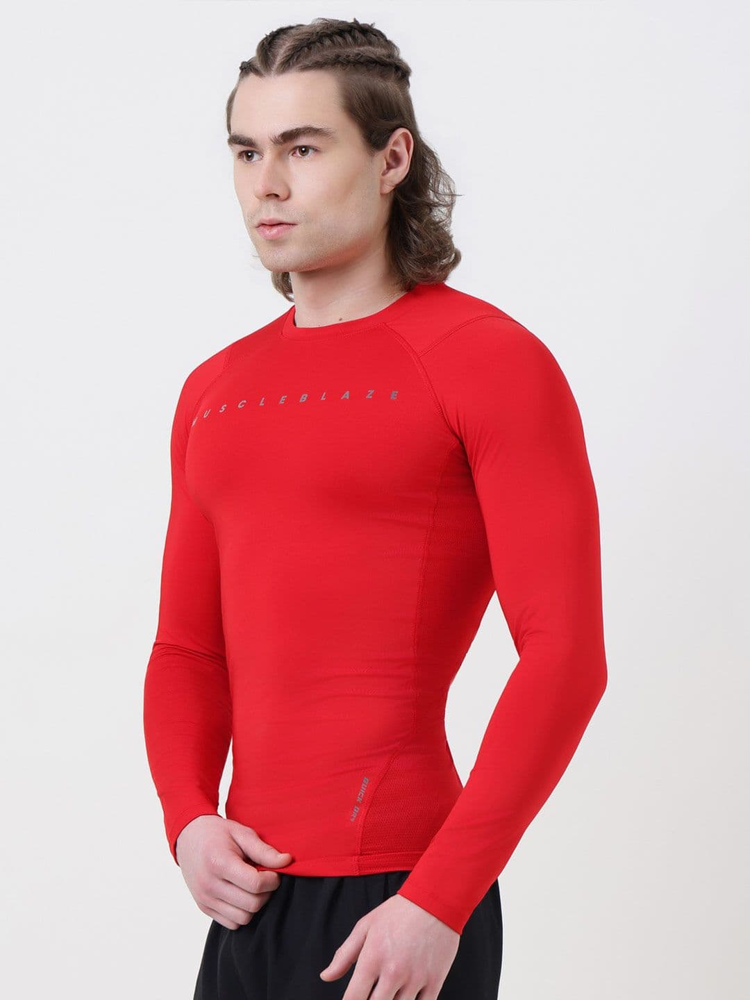 MuscleBlaze Unisex Brand Logo Printed Round Neck Compression T-shirt thumbnail 5