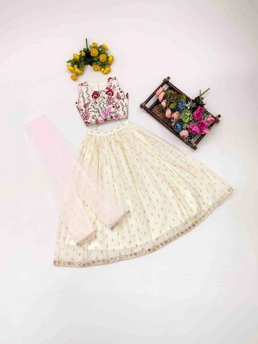 RJ ONLINE Girls Sequinned Tie and Dye Semi-Stitched Lehenga & Blouse With Dupatta thumbnail 4