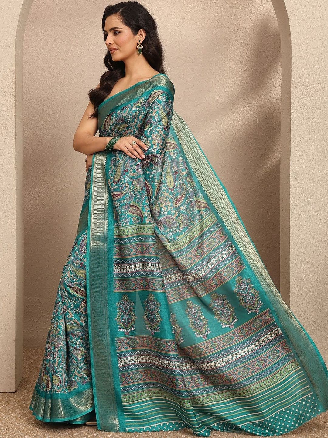 Libas Green Paisley Printed Saree With Unstitched Blouse Piece thumbnail 5