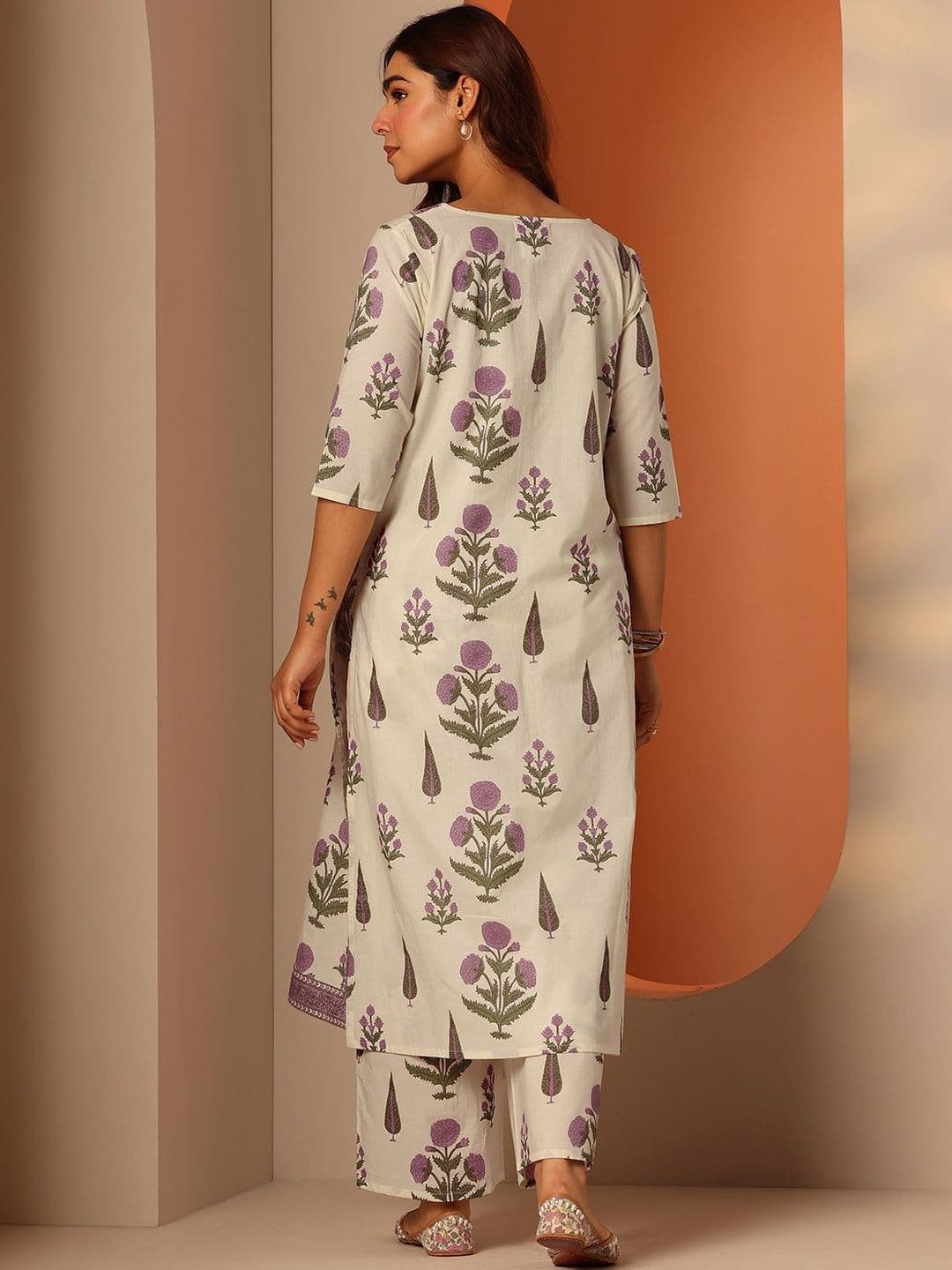 Libas Women Ethnic Motifs Printed Regular Kurta with Trousers thumbnail 7