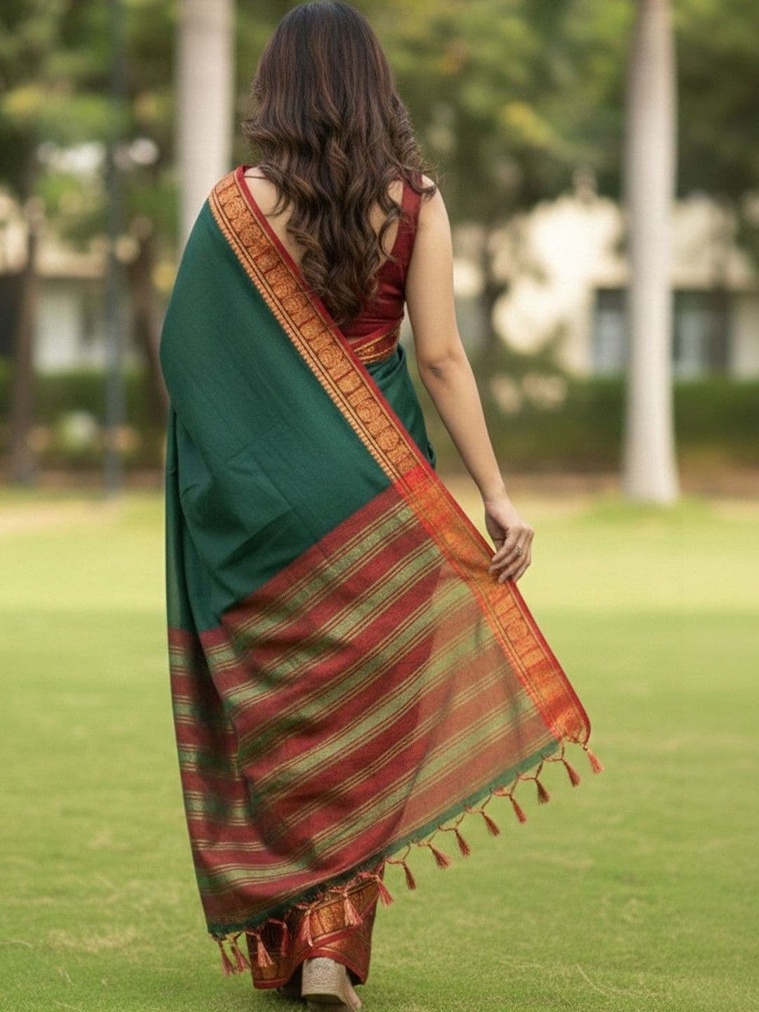 BilloRani Zari Silk Blend Designer Narayan Peth Saree thumbnail 3