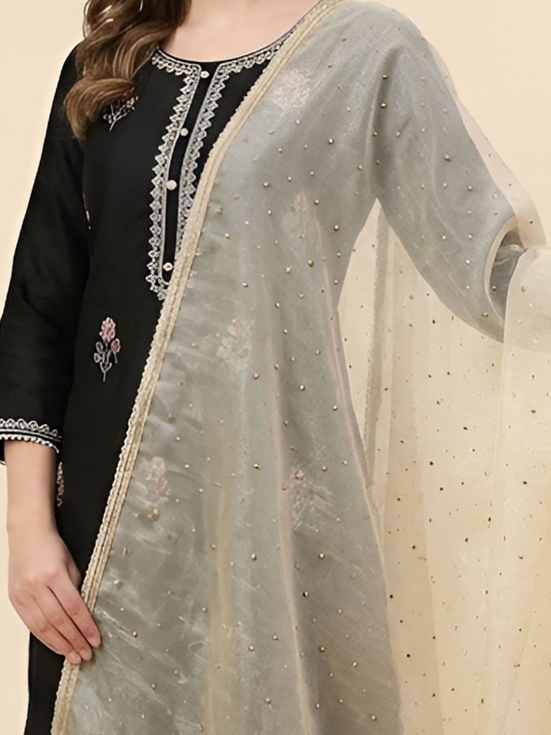 MUFFLY Dupatta with Beads and Stones thumbnail 3