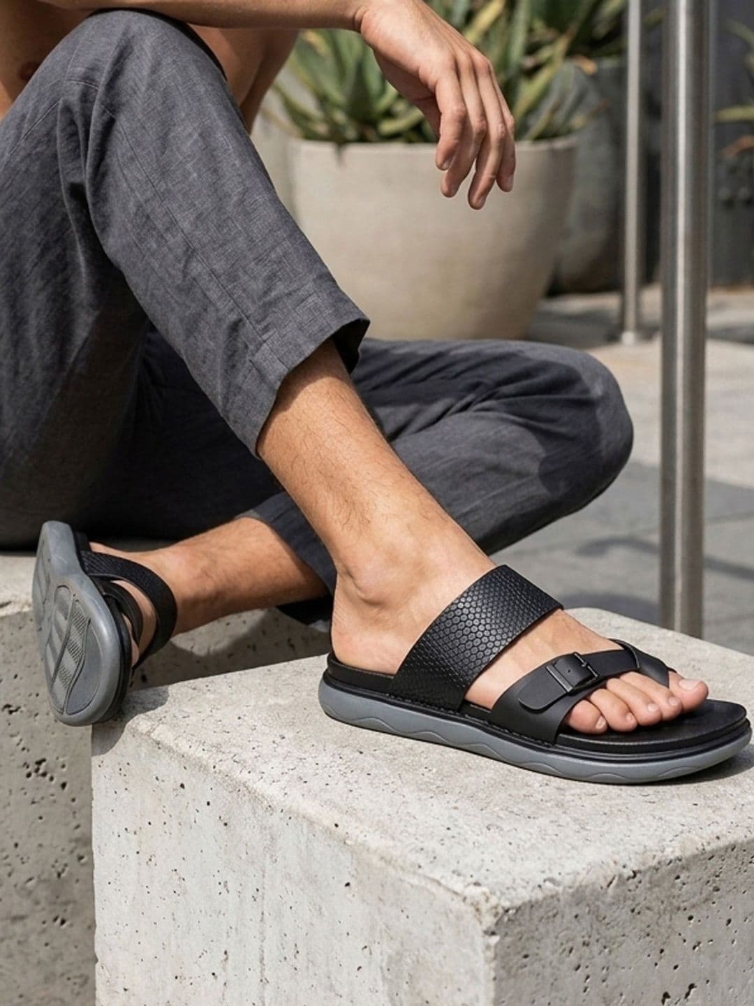 Layasa Men Slip-On thumbnail 5