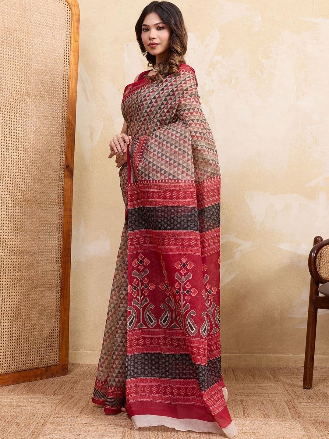 SHANVIKA Pure Cotton Handloom Saree thumbnail 3
