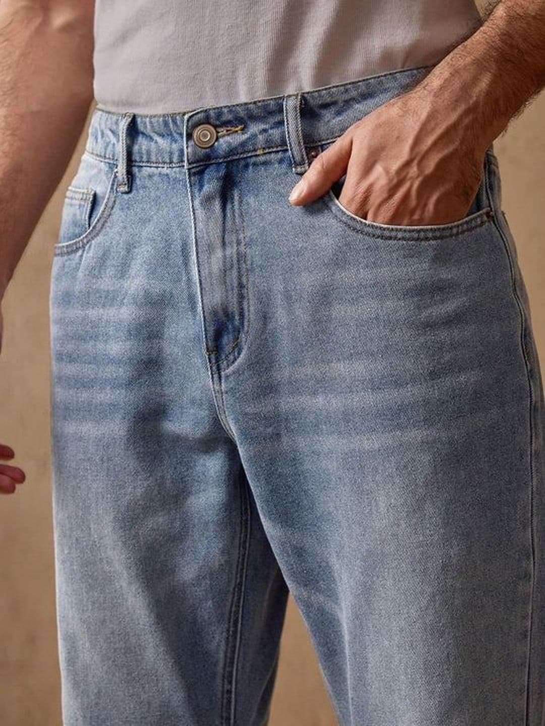 Kotty Men Relaxed Fit Low-Rise Light Fade Denim Jeans thumbnail 2
