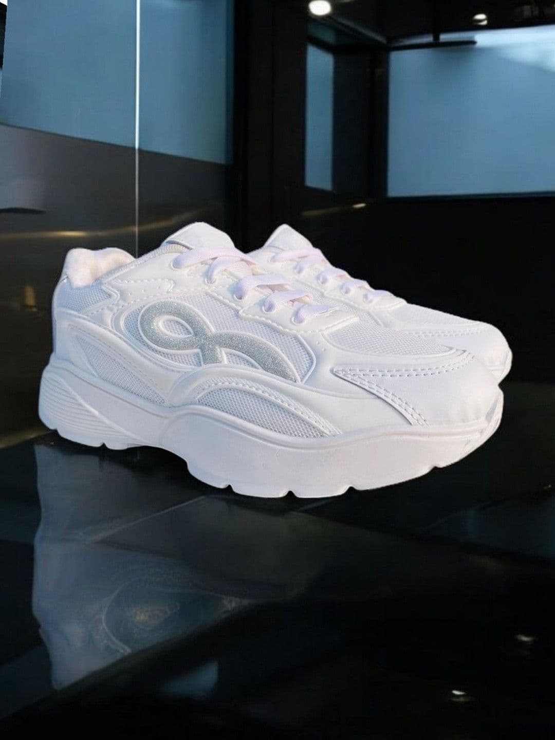 The Roadster Lifestyle Co Walking Non-Marking Sports Shoes thumbnail 3
