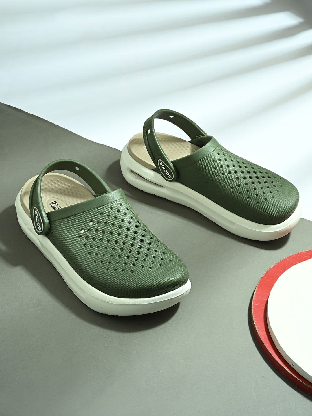 DOCTOR FEEL SOFT Men Colourblocked Clogs - view 1