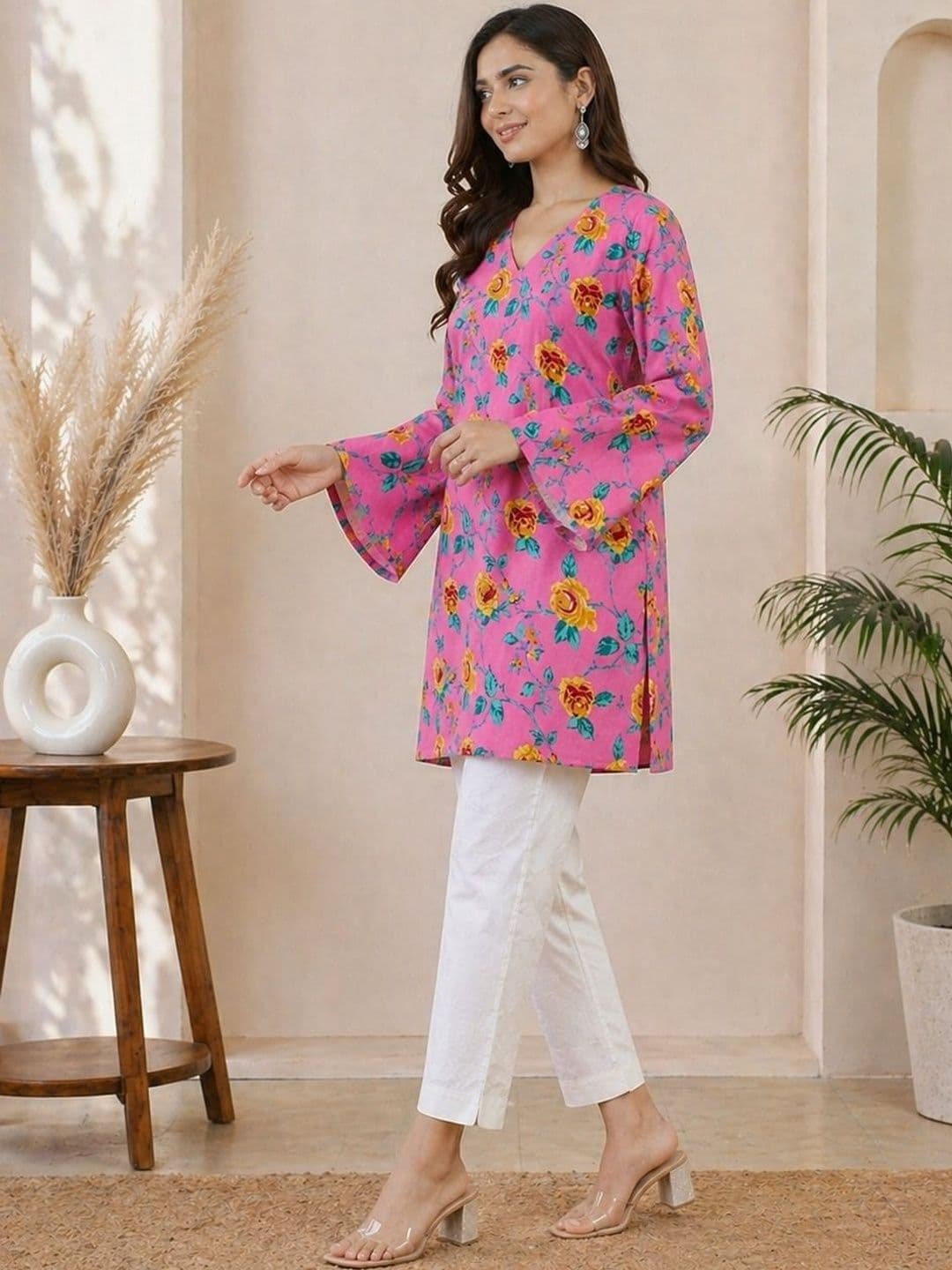 Sangria Printed V-Neck Above Knee Straight Kurtas thumbnail 4