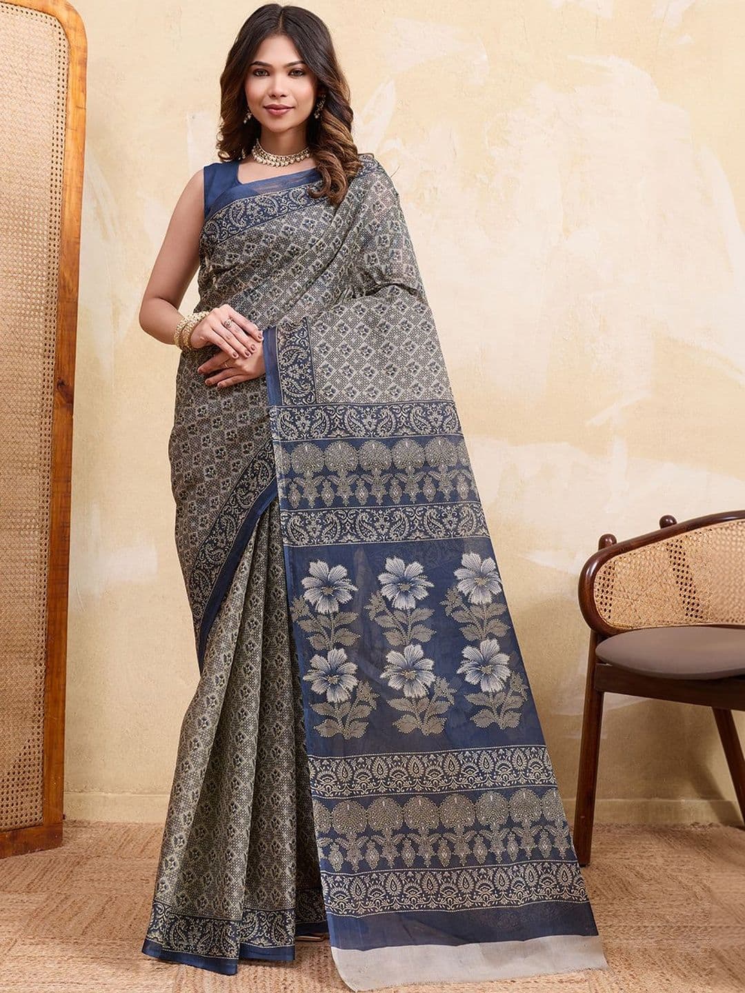 SHANVIKA Ethnic Motifs Pure Cotton Handloom Saree - view 1