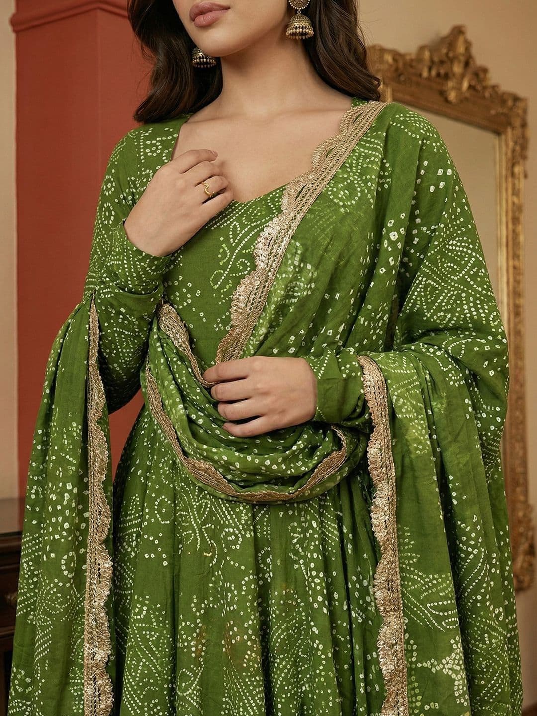 Sangria Women Printed Kurta & Trousers With Dupatta thumbnail 4