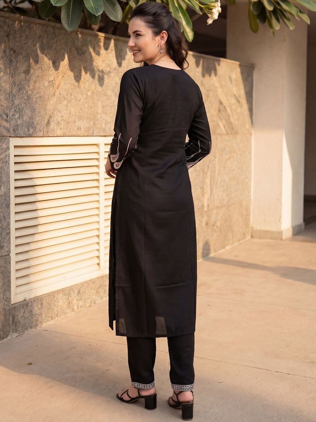 Indo Era Women Ethnic Motifs Embroidered Regular Thread Work Kurta with Trousers thumbnail 2